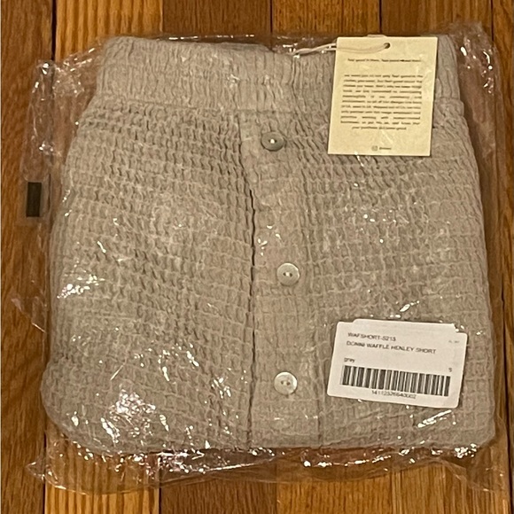 DONNI. Waffle Henley Short. Size S. NWT. MSRP $114. - Picture 3 of 5